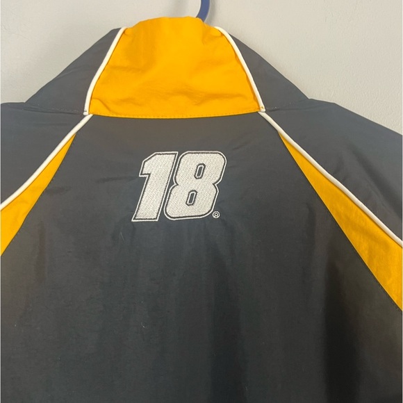 Kyle Busch 2009 Men's Jacket M&M’s NASCAR #18 Black Yellow Medium - Picture 9 of 9